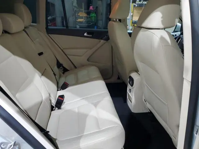 2012 VOLKSWAGEN TIGUAN S  