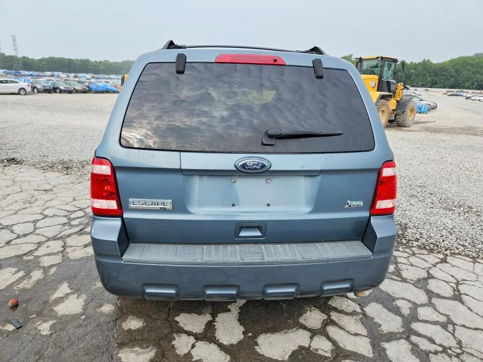 2011 FORD ESCAPE XLT  