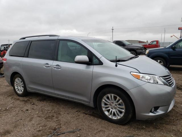 2013 TOYOTA SIENNA XLE