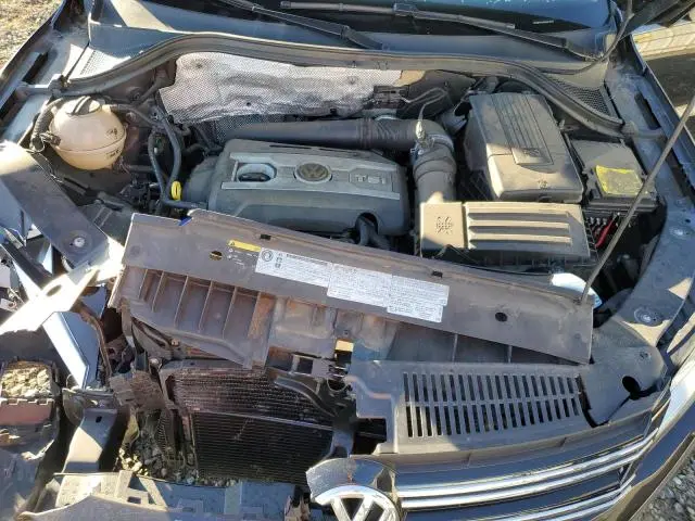 2017 VOLKSWAGEN TIGUAN S  