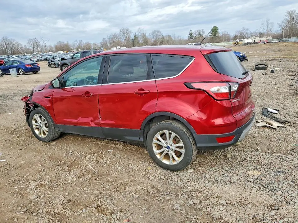 2017 FORD ESCAPE SE  