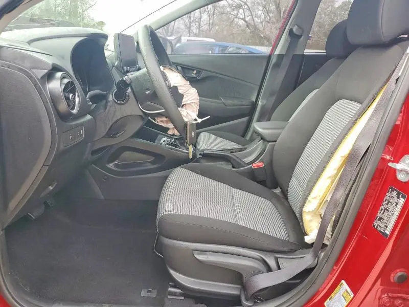 2023 HYUNDAI KONA SE  
