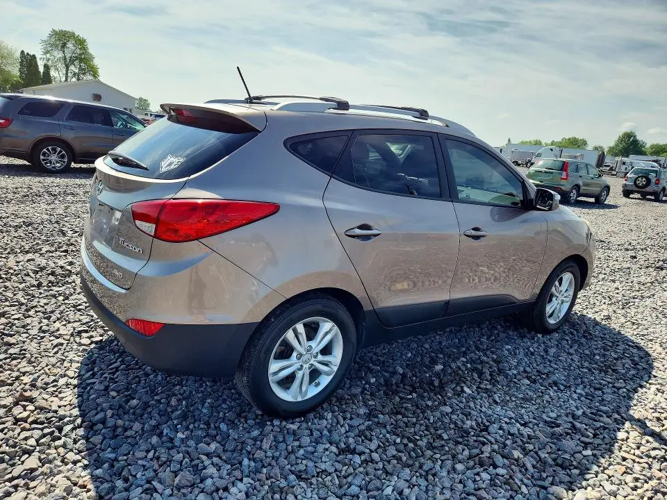 2013 HYUNDAI TUCSON GLS  