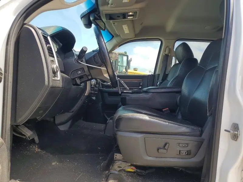 2017 RAM 1500 LARAMIE  