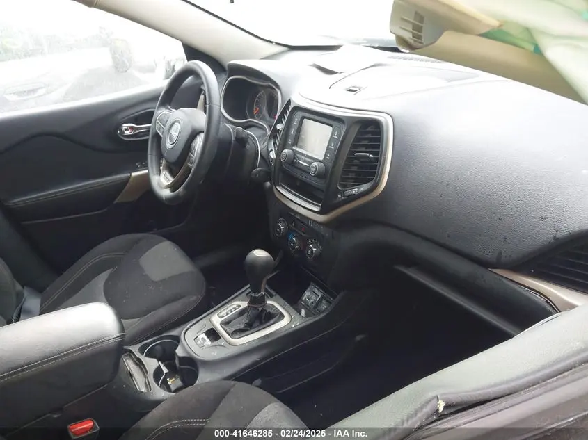 2017 JEEP CHEROKEE SPORT FWD