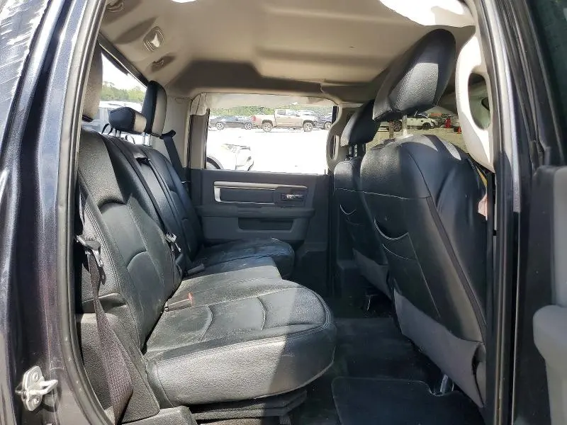 2015 RAM 1500 SLT  