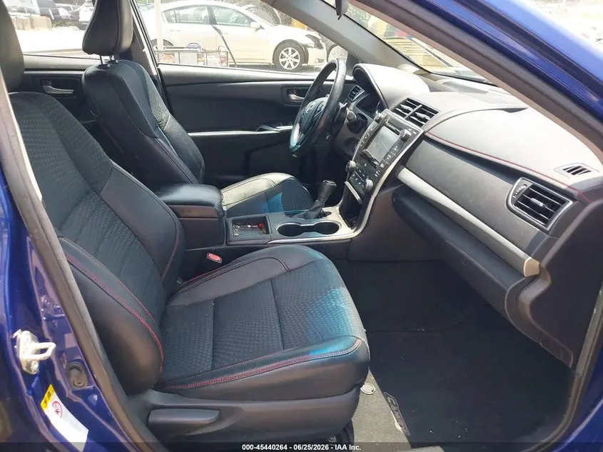 2015 TOYOTA CAMRY SE