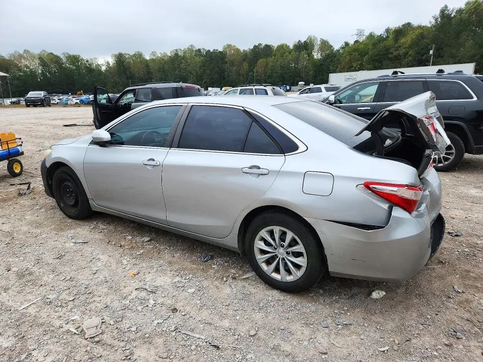 2015 TOYOTA CAMRY LE  