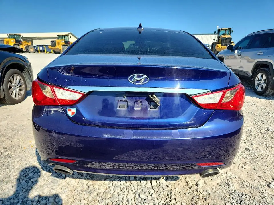 2011 HYUNDAI SONATA SE  