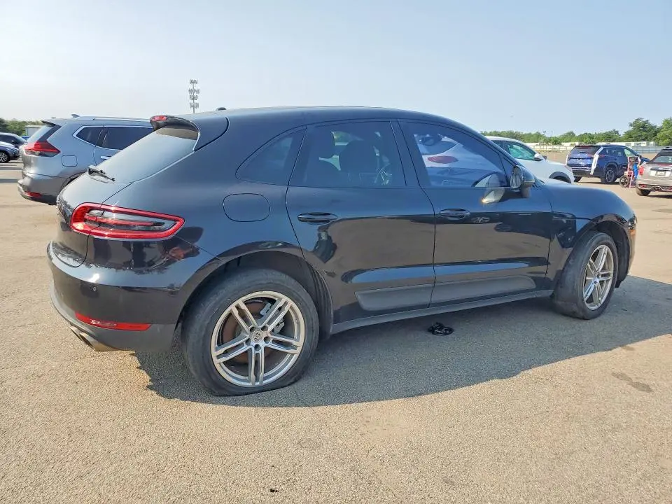 2016 PORSCHE MACAN S  