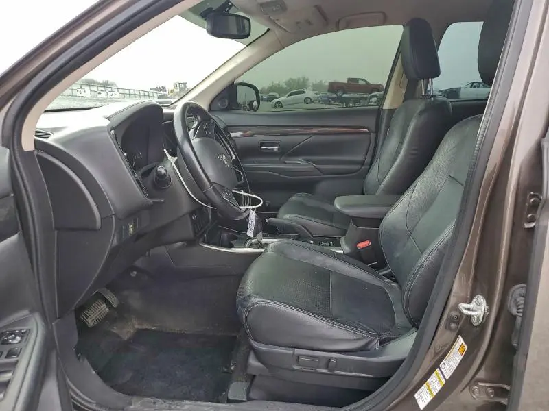 2017 MITSUBISHI OUTLANDER SE  