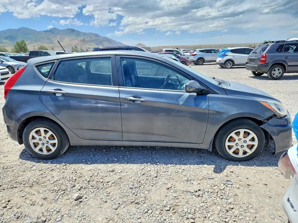 2012 HYUNDAI ACCENT GLS  