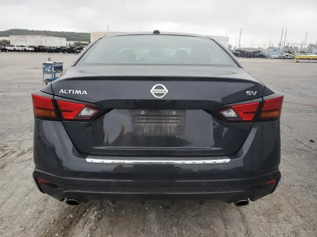 2022 NISSAN ALTIMA SV  