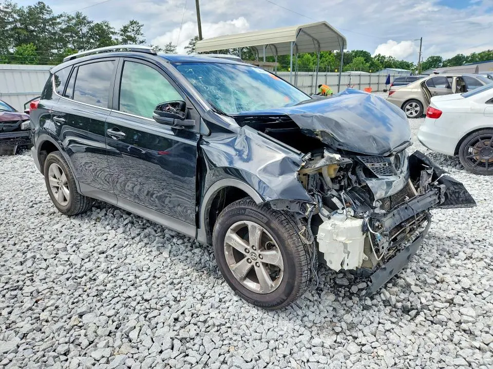 2015 TOYOTA RAV4 XLE  