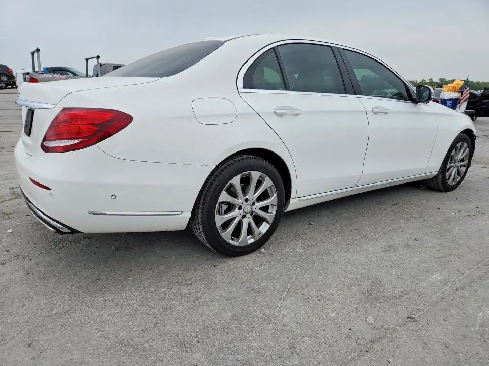 2017 MERCEDES-BENZ E 300  