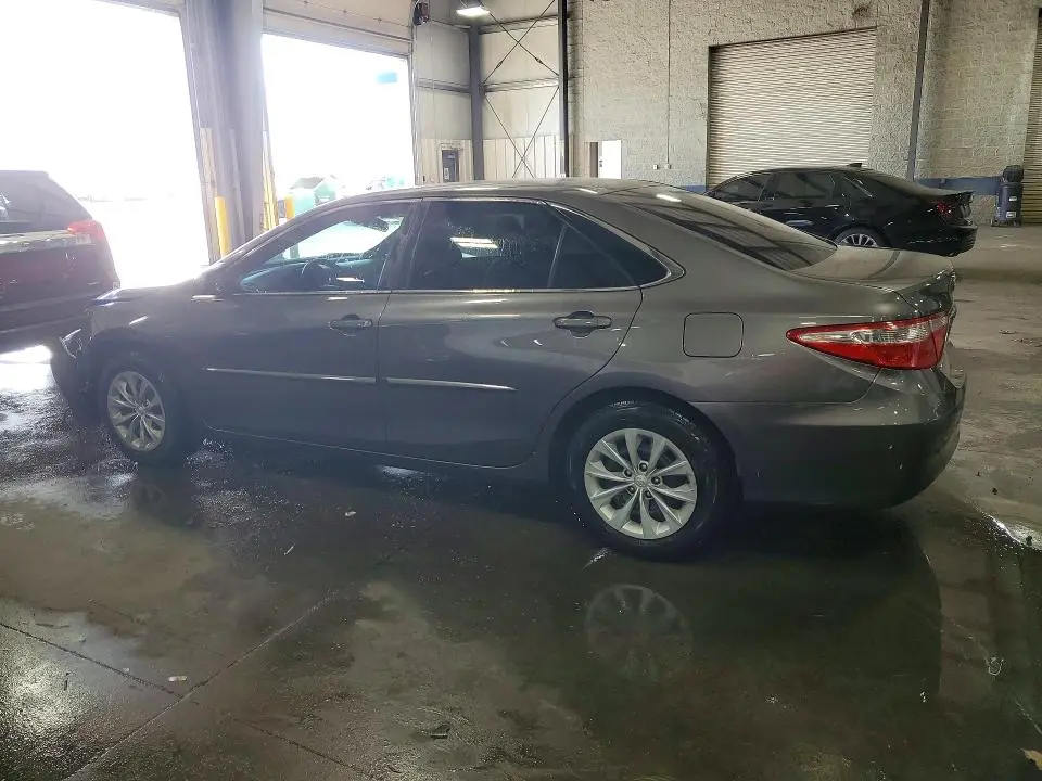 2016 TOYOTA CAMRY LE  