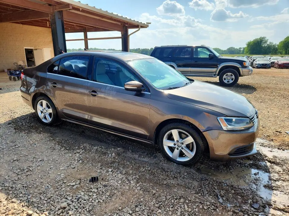 2014 VOLKSWAGEN JETTA TDI  