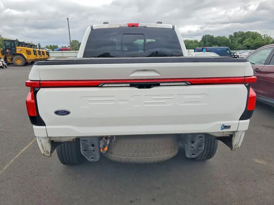 2023 FORD F150 LIGHTNING PRO  