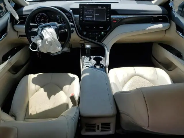 2023 TOYOTA CAMRY XLE  