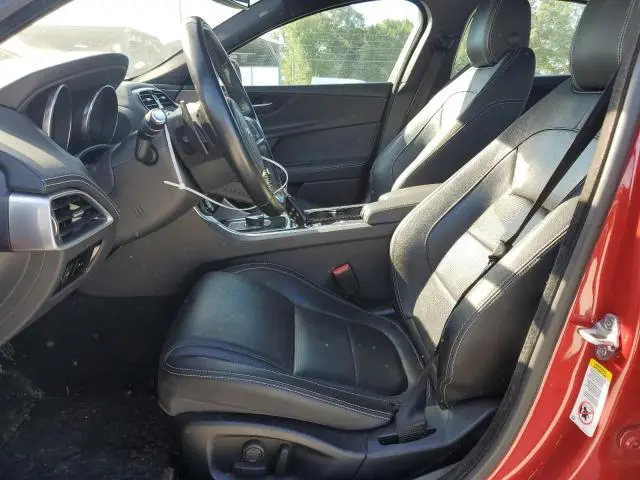 2017 JAGUAR XE R - SPORT  