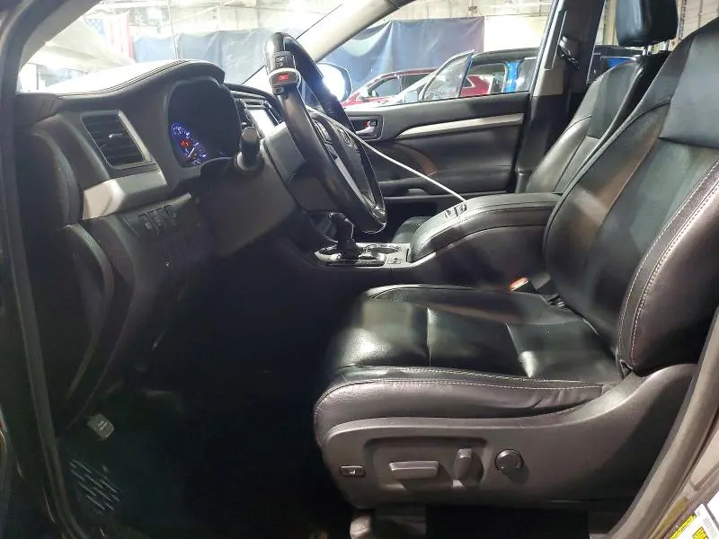 2018 TOYOTA HIGHLANDER XLE  