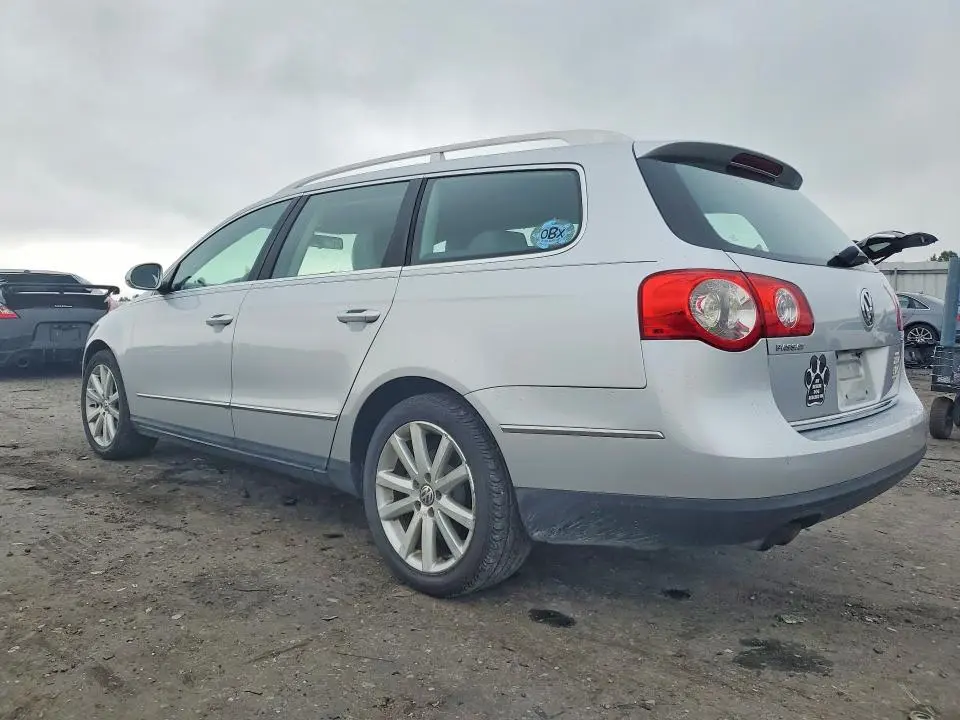 2010 VOLKSWAGEN PASSAT KOMFORT  