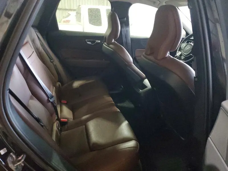 2019 VOLVO XC60 T5 MOMENTUM  