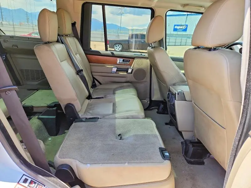 2015 LAND ROVER LR4   