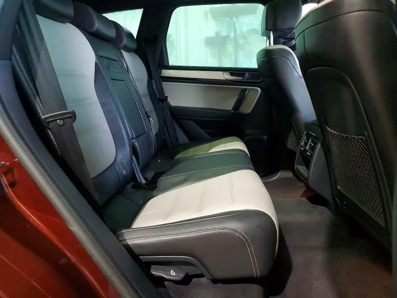 2017 VOLKSWAGEN TOUAREG WOLFSBURG  