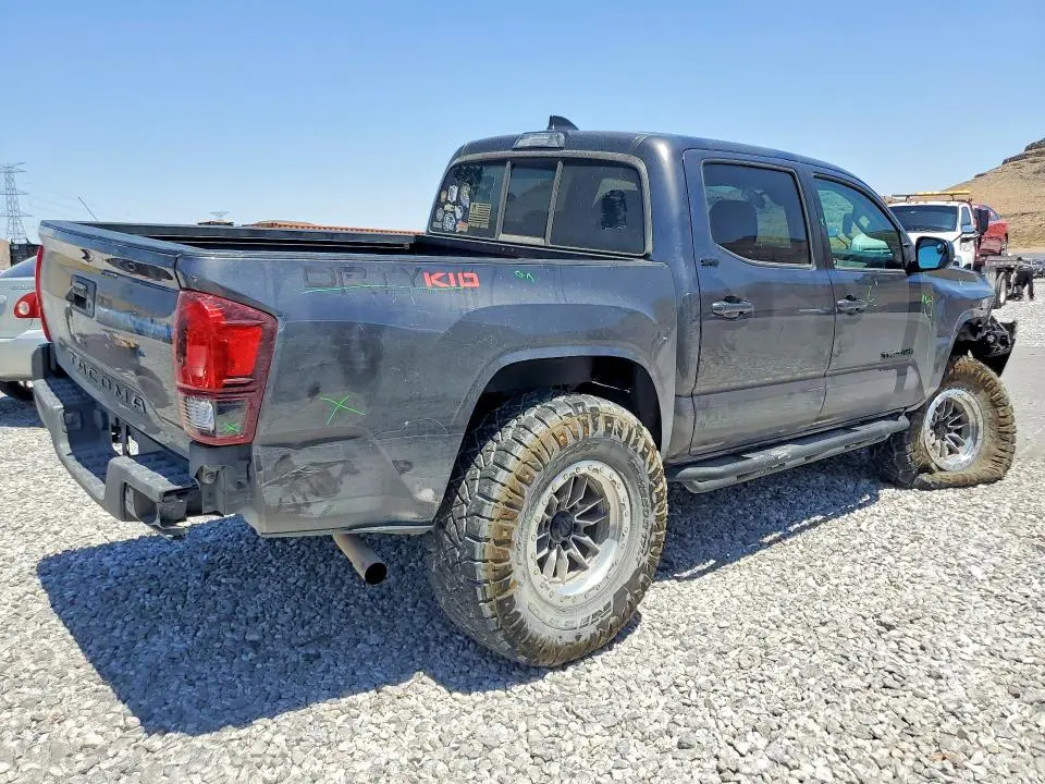 2020 TOYOTA TACOMA SR5  