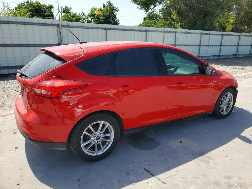 2016 FORD FOCUS SE  