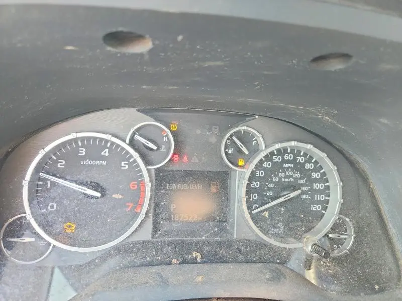 2016 TOYOTA TUNDRA SR5  