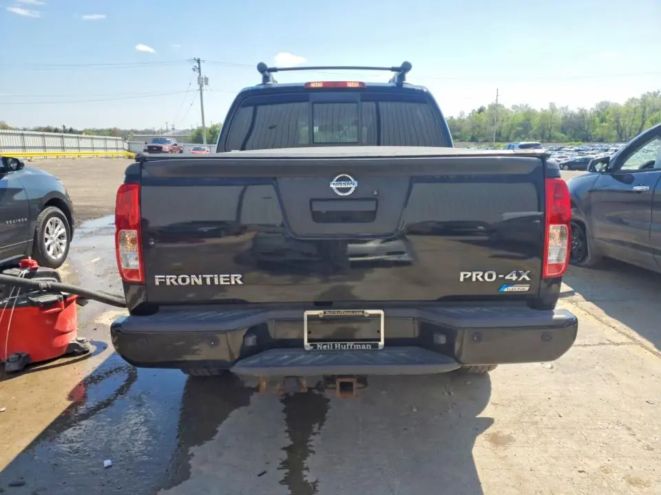 2017 NISSAN FRONTIER PRO-4X  