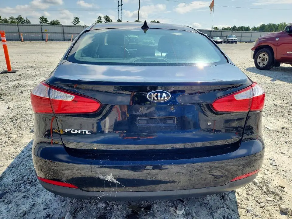 2015 KIA FORTE LX  