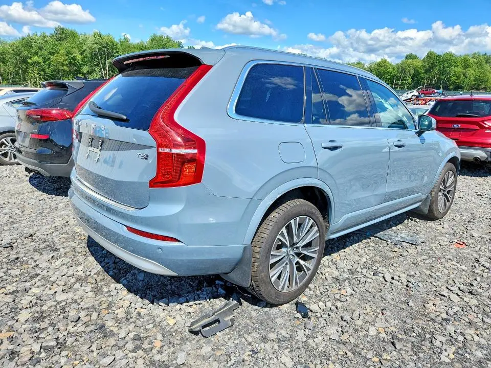 2022 VOLVO XC90 T5 MOMENTUM  