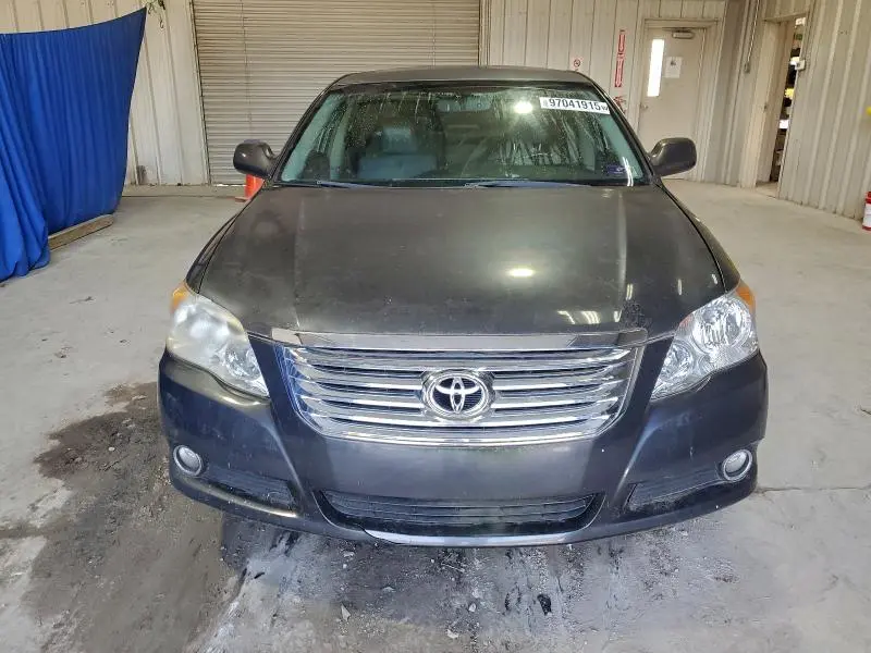 2010 TOYOTA AVALON XL  