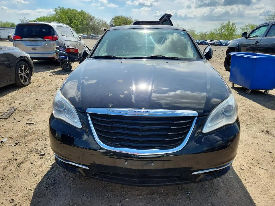2014 CHRYSLER 200 LX  