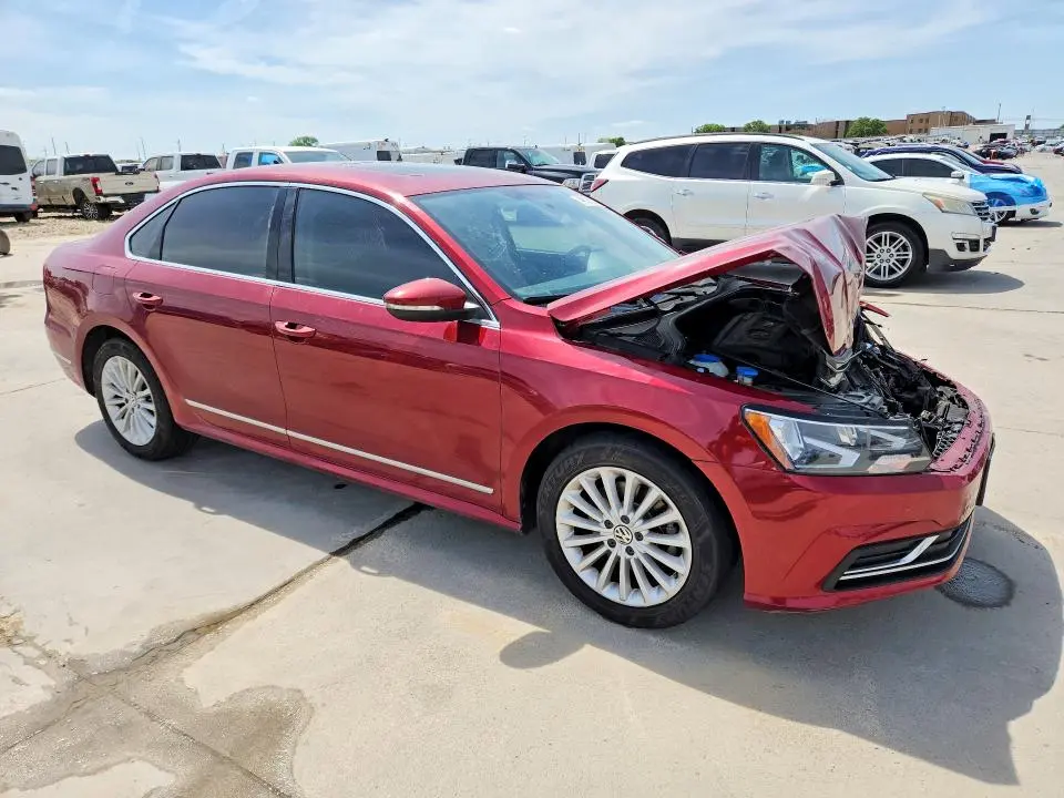 2017 VOLKSWAGEN PASSAT SE  
