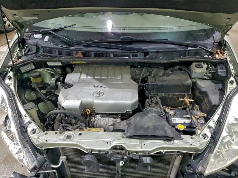 2010 TOYOTA SIENNA XLE  