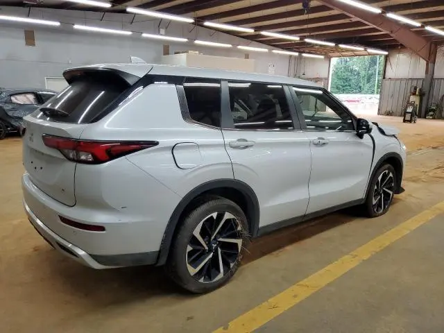 2024 MITSUBISHI OUTLANDER SE  