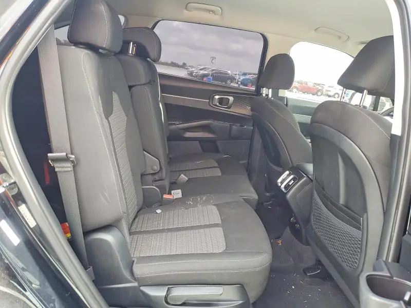 2023 KIA SORENTO LX  