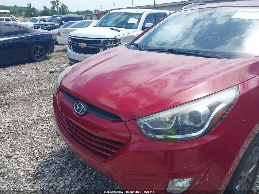 2015 HYUNDAI TUCSON SE
