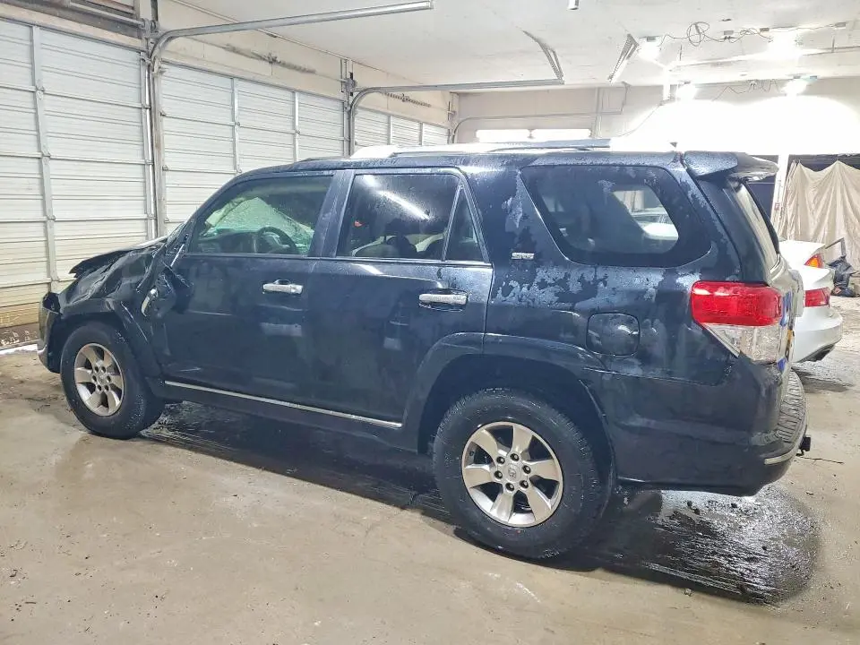 2012 TOYOTA 4RUNNER SR5  