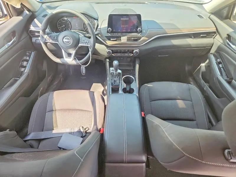 2023 NISSAN ALTIMA SV  