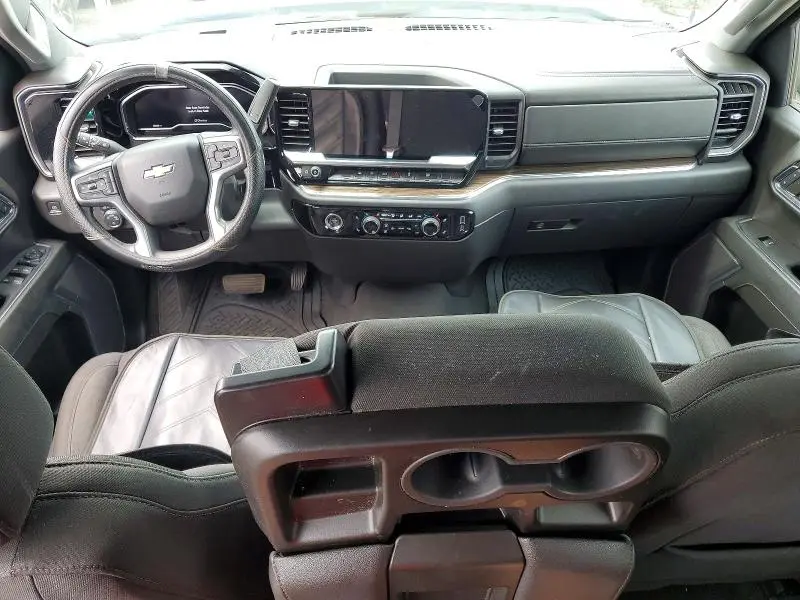 2024 CHEVROLET SILVERADO K1500 LT  