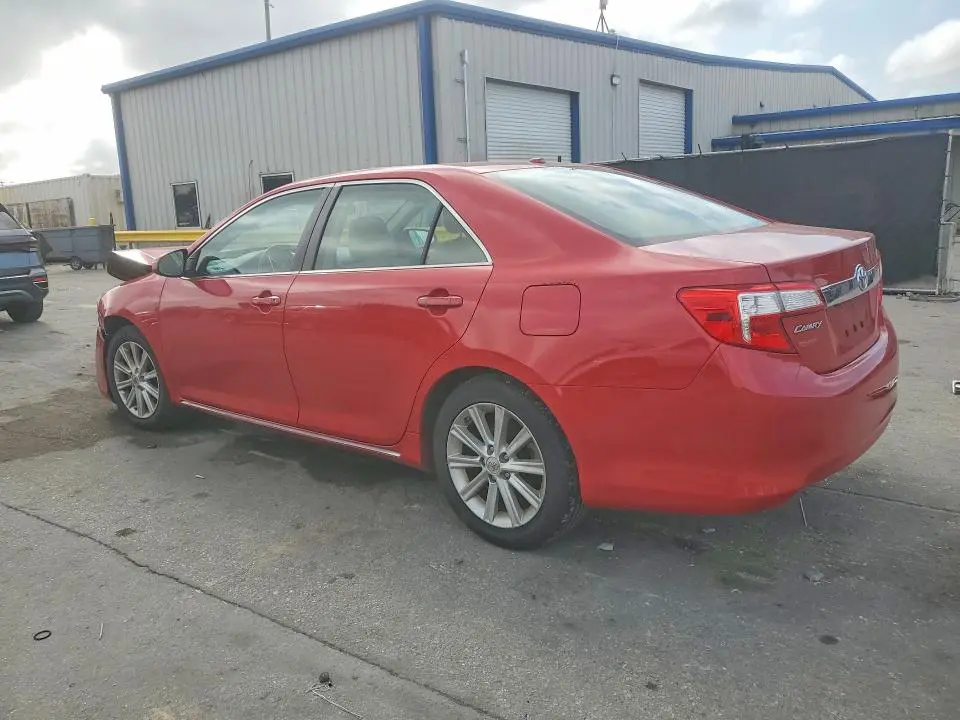 2012 TOYOTA CAMRY XLE  