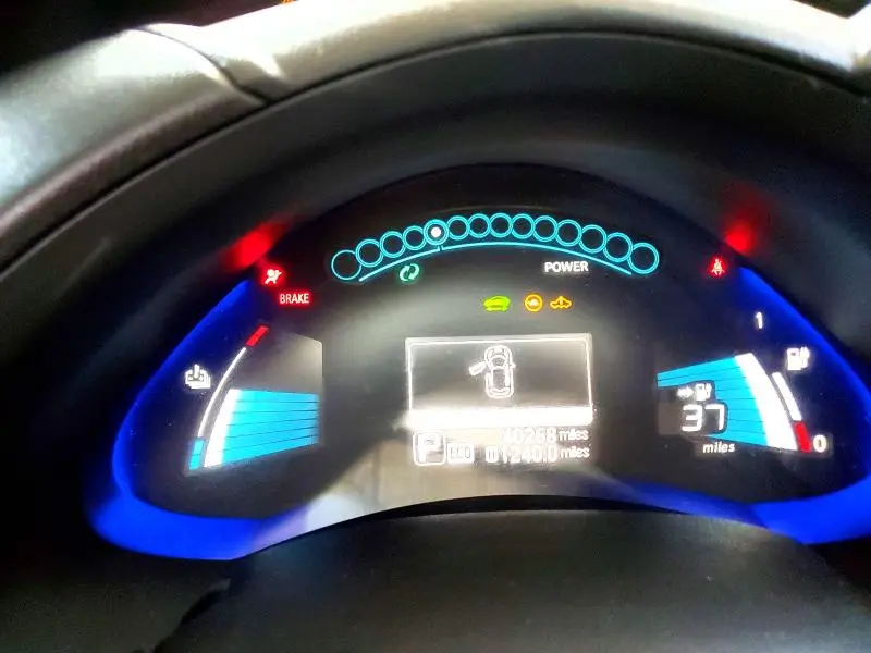 2015 NISSAN LEAF S  