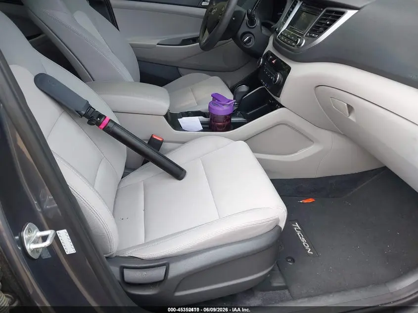 2018 HYUNDAI TUCSON SE