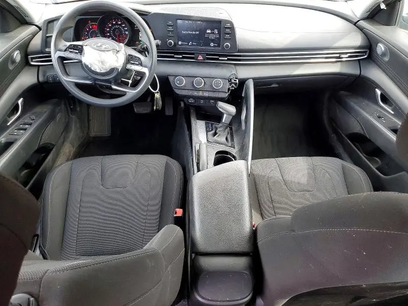 2021 HYUNDAI ELANTRA SE  