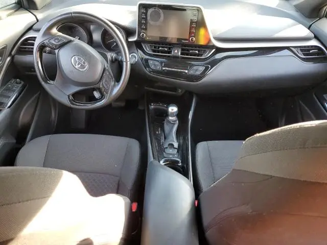 2021 TOYOTA C-HR XLE  